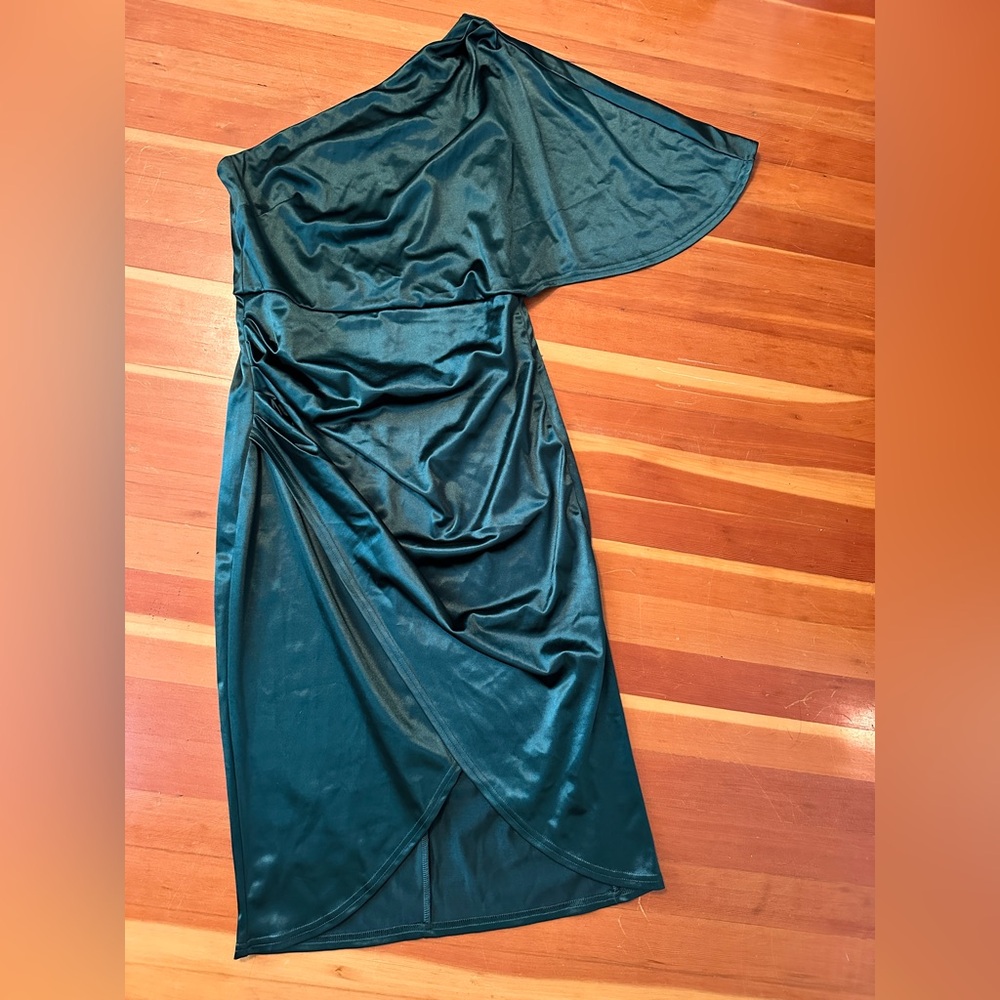 Green One-Shoulder Dress